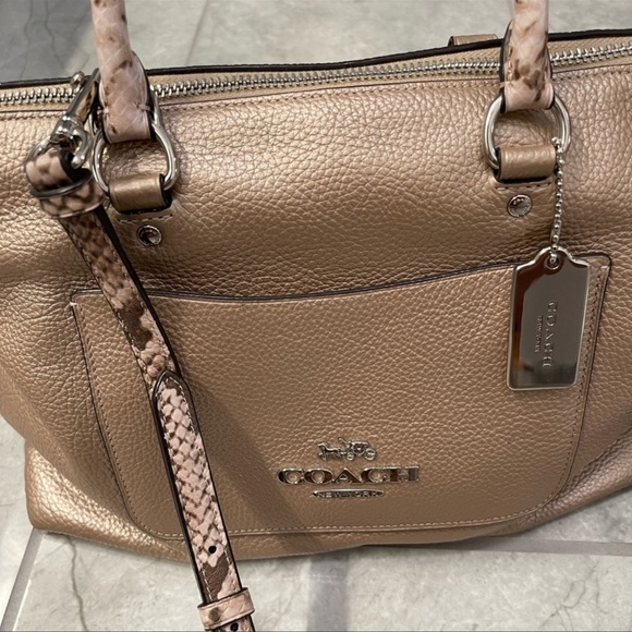 Coach purse - Picture 2 of 5